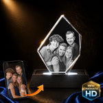 3D crystal iceberg-cut photo engraving – family photo gift, gold-tone display | Crystal 3D Pix