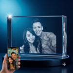 3D crystal rectangle photo engraving – anniversary gift, gold-tone display | Crystal 3D Pix