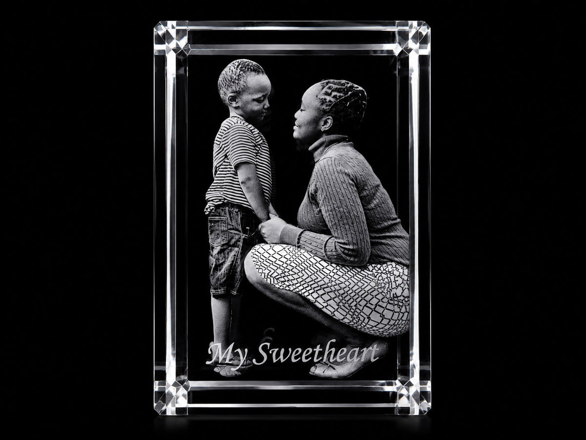 3D crystal horizontal rectangle photo engraving – anniversary gift, gold-tone display | Crystal 3D Pix