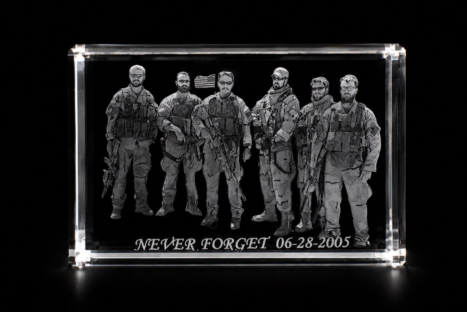 3D crystal horizontal rectangle photo engraving – memorial keepsake, gold-tone display | Crystal 3D Pix